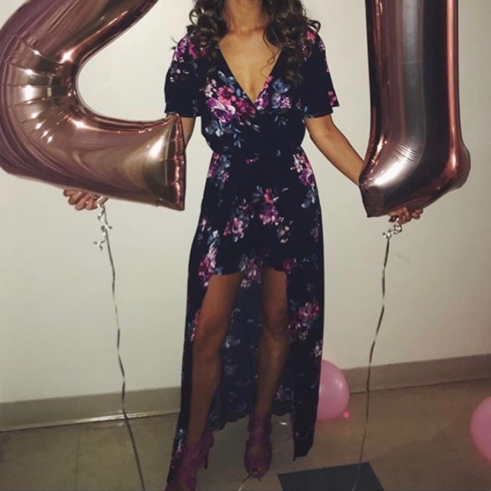 High low front, stomper style dress. Size small